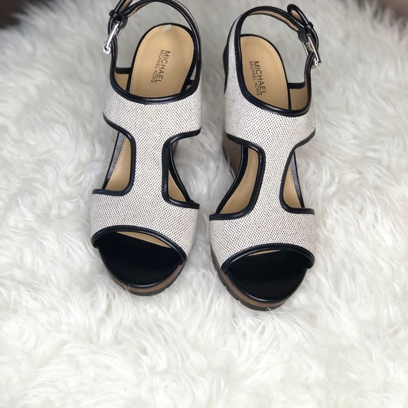 Michael Kors Wedges - Picture 3 of 6